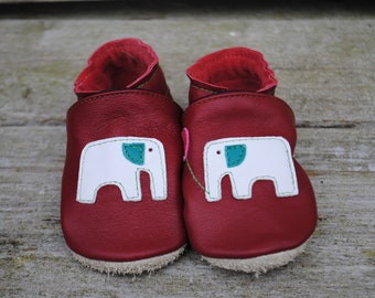 Crawling shoes elephant, red and white