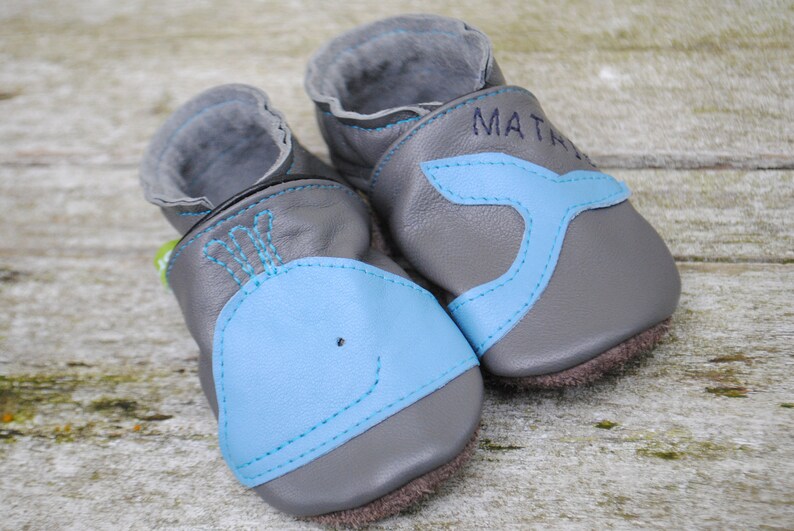 Crawling shoes whale with name, gray-light blue image 1