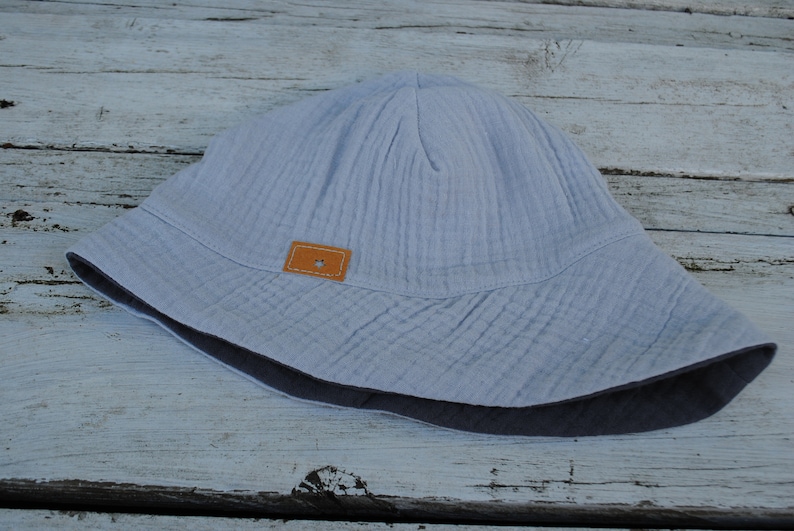 Chapeau de soleil en mousseline, chapeau d'été, bord gris clair, intérieur gris foncé image 4