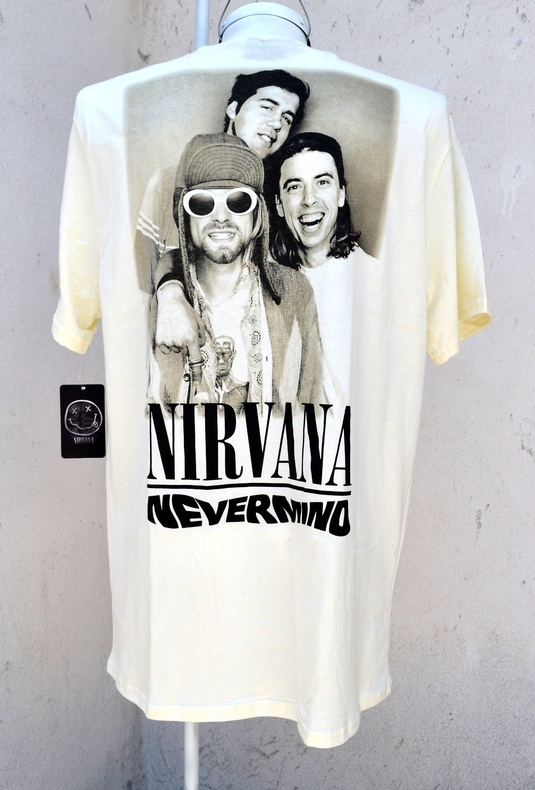 Nirvana Nevermind T Shirt - Etsy Nirvana Nevermind T Shirt - Etsy
