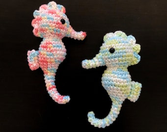 Limited Edition Seepferdchen Bio Gehäkelt Unterwasserwelt Crochet Seahorse Häkeltier Adventskalender Weihnachtsgeschenk Schlüsselanhänger