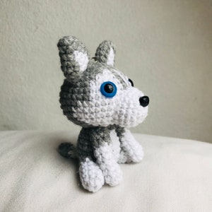 Limited Edition Gehäkelter Husky Hund Stofftier Miniatur Amigurumi Puppy Dog Crochet Kinder Erwachsene Adventskalender Weihnachten Geschenk Bild 3