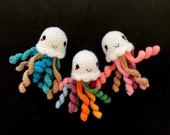 Gehäkelte Qualle Schlüsselanhänger Unterwasserwelt Oktopus Crochet Jellyfish Octopus Häkeltier Adventskalender Weihnachtsgeschenk Stofftier