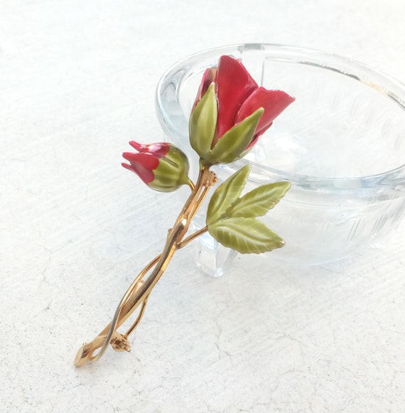 Realistic gold tone red and green enamel rose bro… - image 5