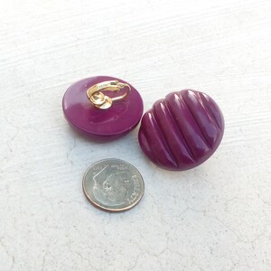 Vintage CROWN TRIFARI round purple lucite clip on earrings Acrylic clip on earrings in eggplant color Mid century earrings Costume jewelry