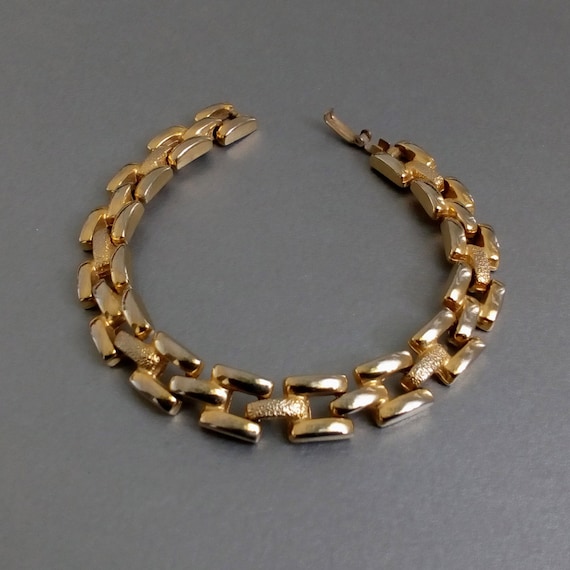 Classic linked bracelet Vintage unisex gold tone … - image 1