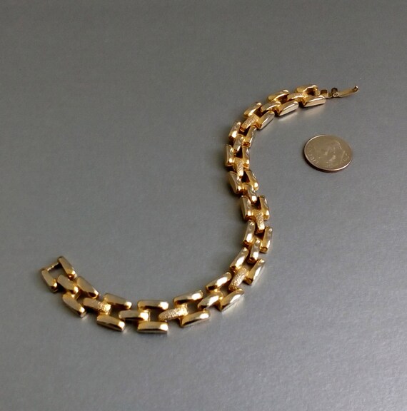 Classic linked bracelet Vintage unisex gold tone … - image 2