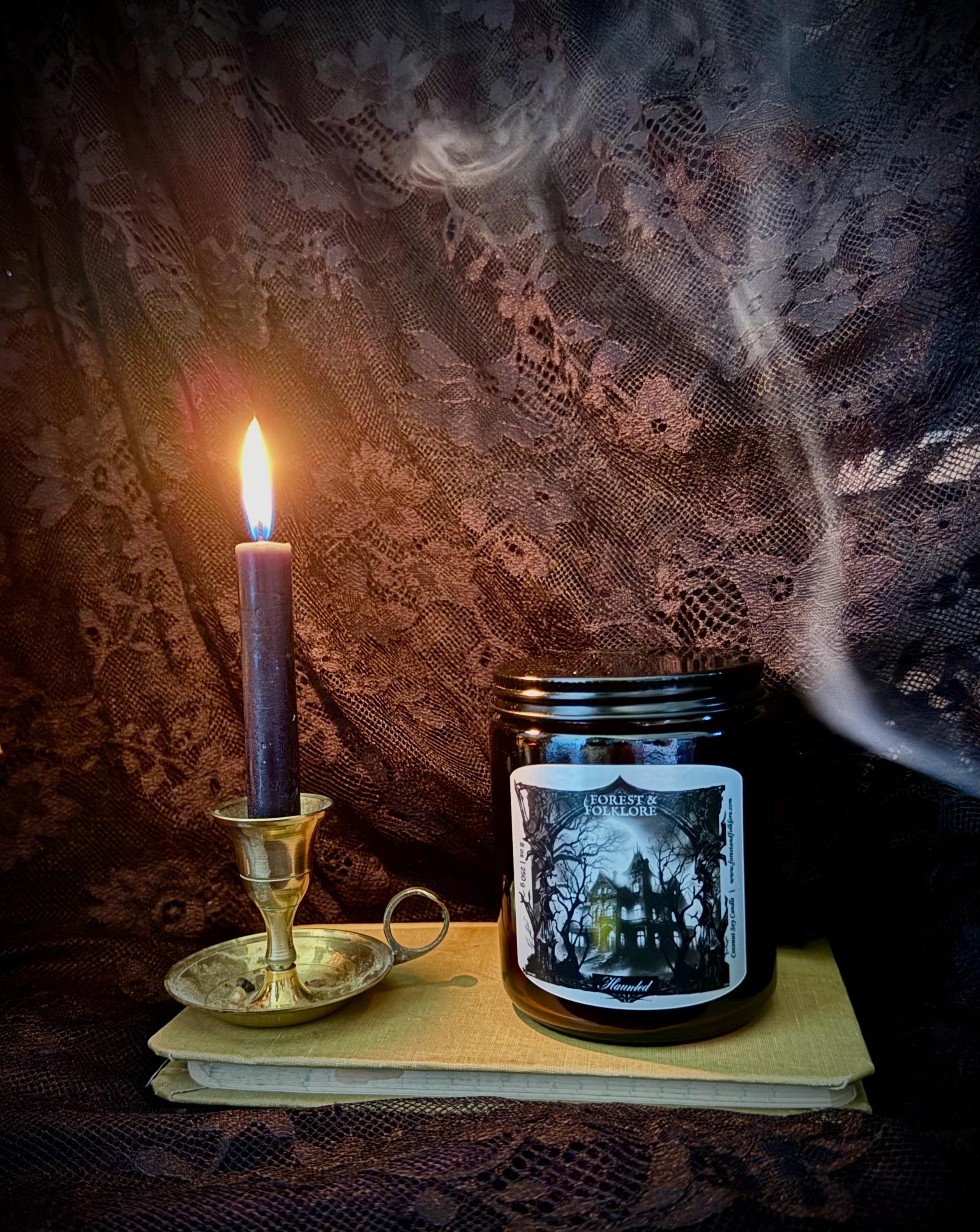 アロマ Haunted Candle, Dark Smoky, Coconut Soy Wax, Spooky, Halloween