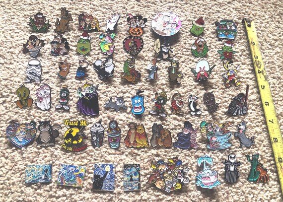 Assorted classic cartoon badge pins listing #2 Disney Looney Tunes Disney Grinch Star Wars, Sanderson sisters no international shipping