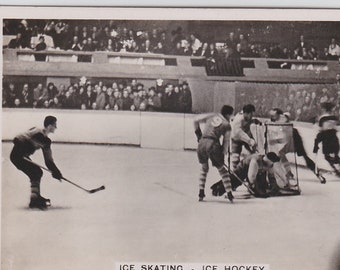 1935 J.A. Pattreiouex Sporting Events & Stars Ice Hockey #31 Wembley Lions