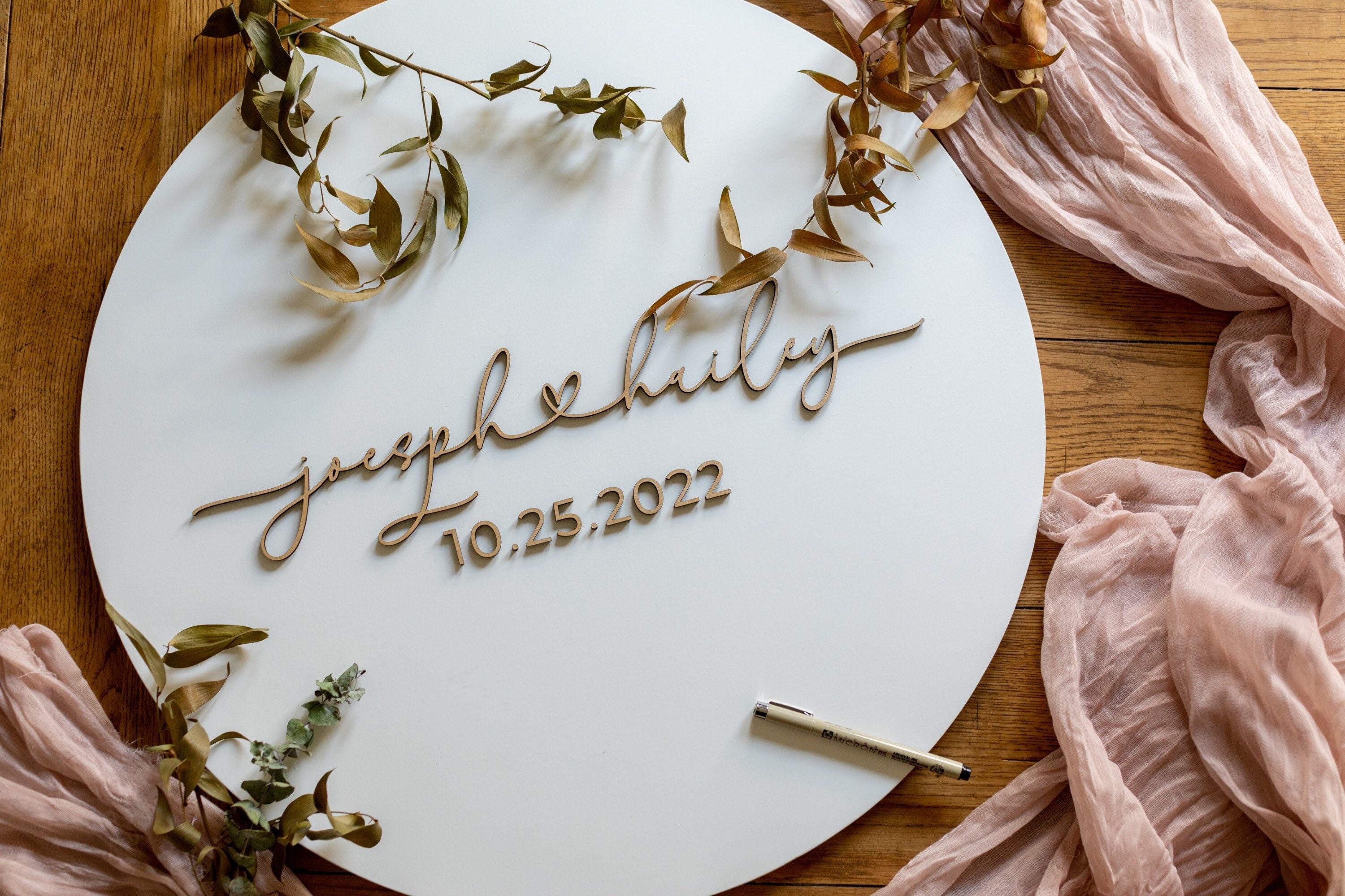 Round 3D Wedding Guest Book Alternative, Connected Heart Guest Book, Circle Wood 3D Guest Book Sign, Unique Wood Guestbook, Names with Heart