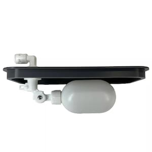 Op de afbeelding: Een witte kunststof vlotterklep met een grijze rechthoekige basis. De assemblage omvat een witte vlotter, een reeks witte connectoren en een grijze basis. De vlotterklep is ontworpen voor waterniveau regeling.