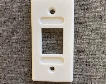 Fleetwood Switch Plate Single