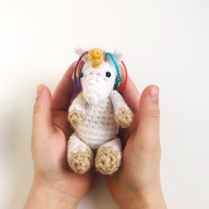 ENGLISH PATTERN Unicorn Hatching Egg image 5