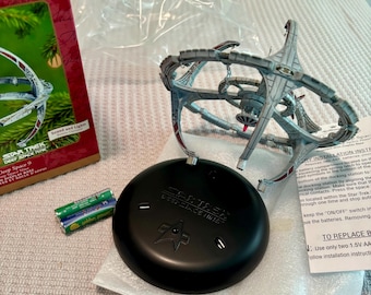 Vintage Star Trek Deep Space Nine Ornament: Hallmark Keepsake With