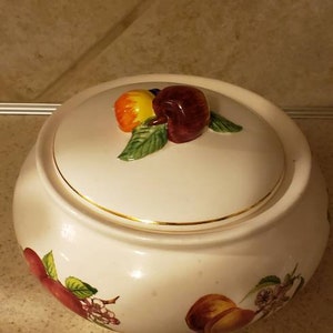 Vintage Teleflora Covered Bowl/Serving Dish Ivory with Fruit