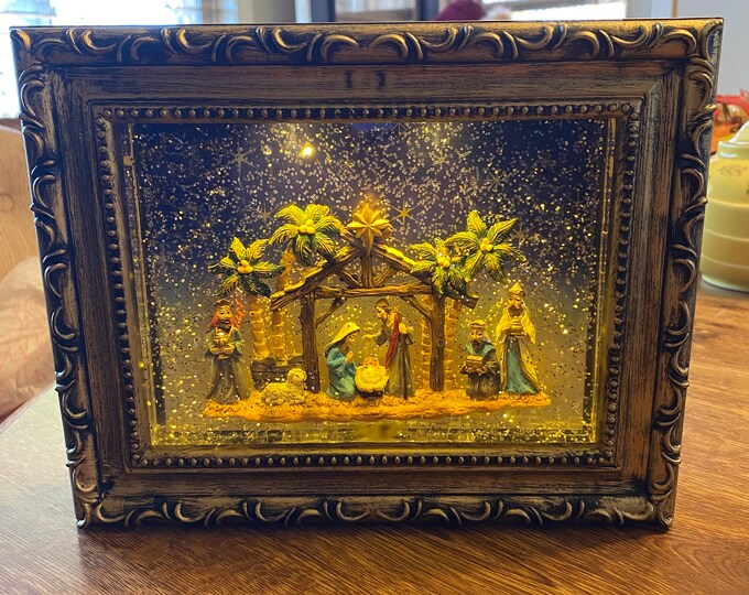 Vintage Cracker Barrel Exclusive Nativity Glitter Globe Fram Birth of