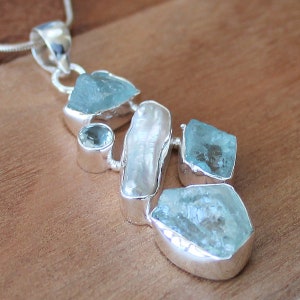 925 Solid Sterling Silver Raw Rough Cut Semi Precious Natural Blue Aquamarine Stone & Bidwa Pearl Pendant