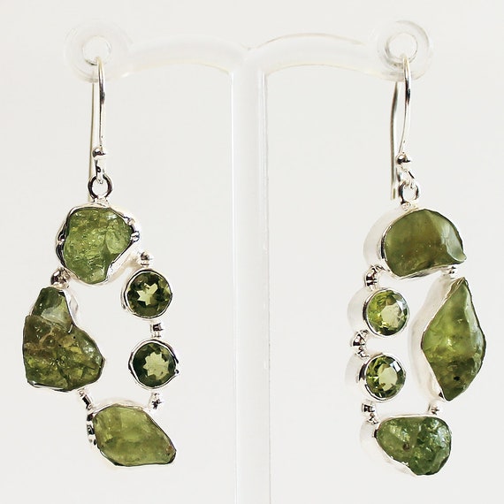 Natural Green PERIDOT 3 Gemstone 925 Solid Silver Art Dangle Earrings 1.5/" NEW