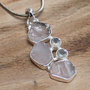 Magnifique pendentif en argent sterling massif 925 brut brut et à facettes semi-précieux en quartz rose rose naturel avec 5 pierres