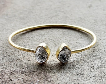 Złota bransoletka mankietowa Herkimer – minimalistyczna bransoletka z surowych kamieni szlachetnych, ręcznie robiona biżuteria boho, regulowany otwarty mankiet, wyjątkowy prezent dla niej