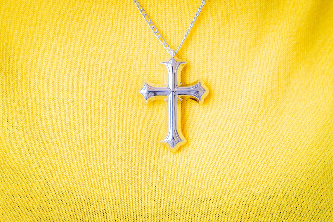 18in Figaro Chain with Cross Etsy
