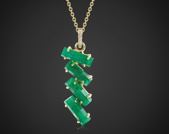 Natural Raw Emerald Necklace, Rough Emerald Pendant Necklace, Emerald Raw Hexagon Pendant Necklace, Unique Emerald Necklace, Gift for women