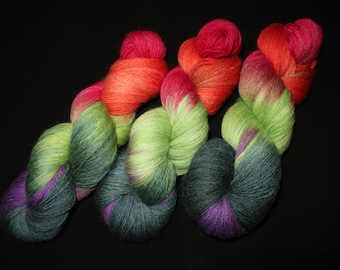 Yak-Merino handgefärbt 100 g Grün-Orange-Himbeere-Pflaume