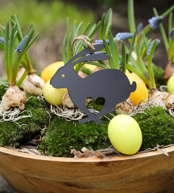 Frühlingsdeko schwarzer Hase / Osterdeko / Metall