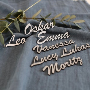Platzkarten Hochzeit *Feste* - Schriftzug aus Holz - Laserschnitt aus Holz - personalisierte Namen für deine Feier - Finde deinen Platz