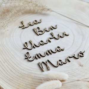 Marque-places mariage *célébrations* - lettrage en bois - bois découpé au laser - noms personnalisés - trouvez votre place - lettrage en bois