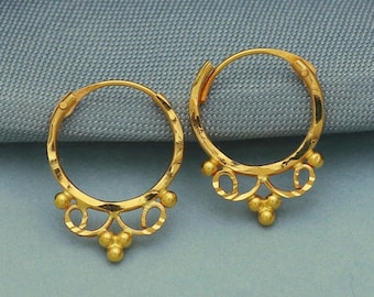 Pendientes de aro Bali de oro amarillo puro de 20k, estilo Huggies, con cuentas. Pendientes de oro hechos a mano para mujer, regalo de Navidad, delicados pendientes de oro indios.