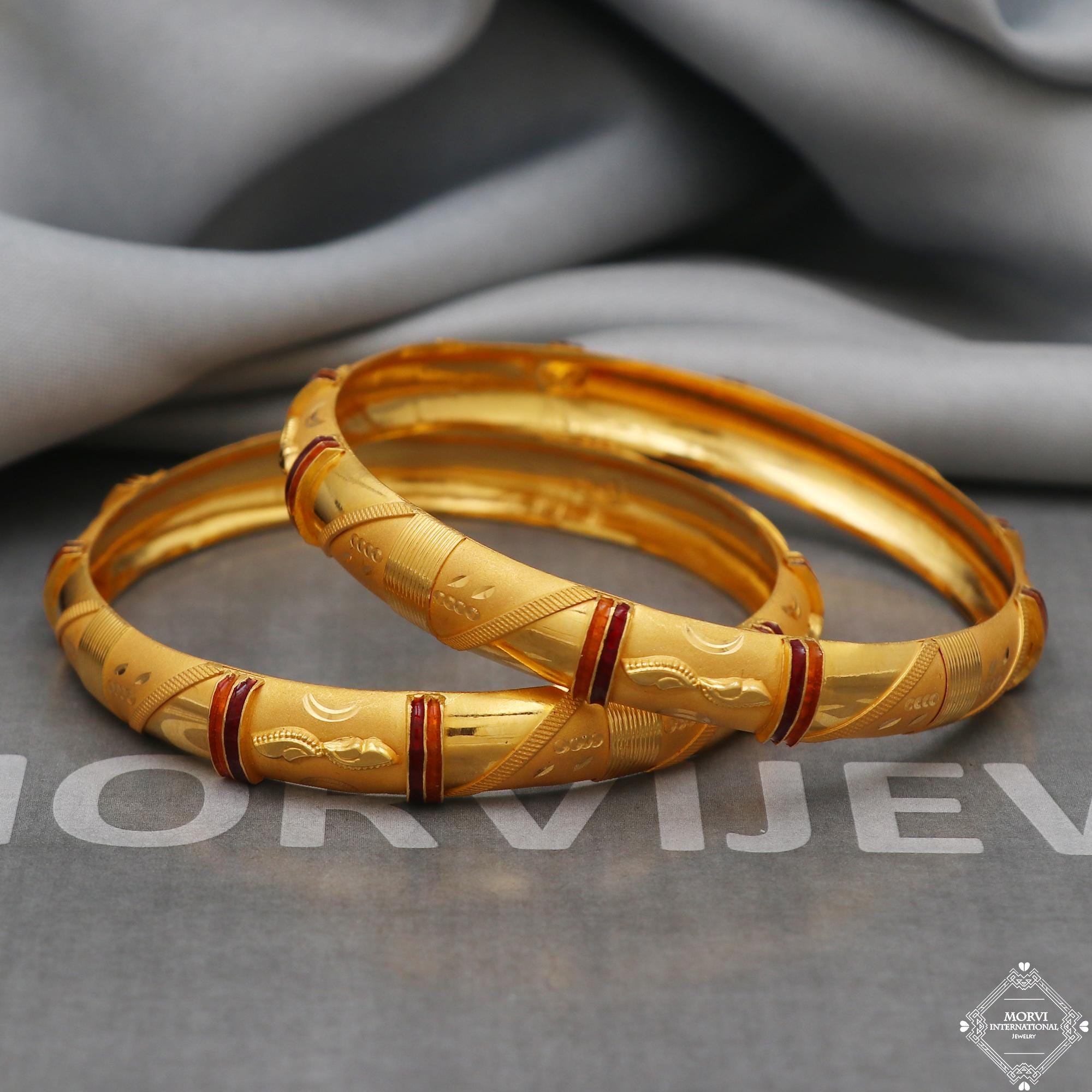 Handmade 22k 22 Karat Gold Indian Vintage Antique Style Bangles