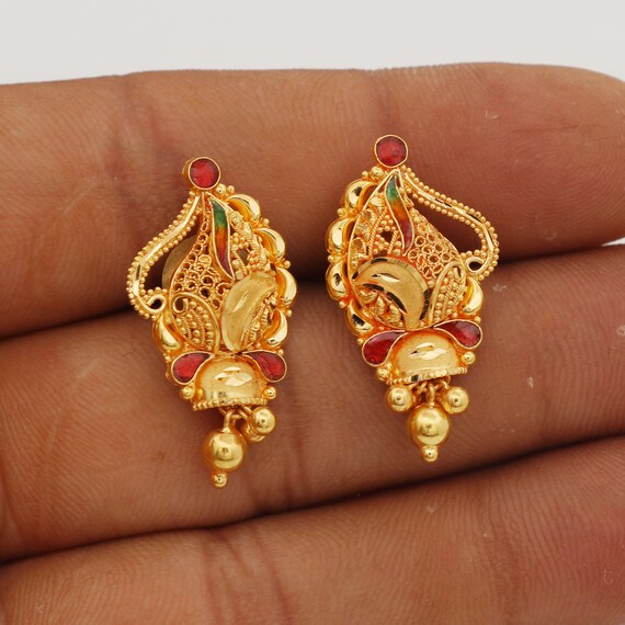 Gold Stud Earrings – Hirapanna Jewellers
