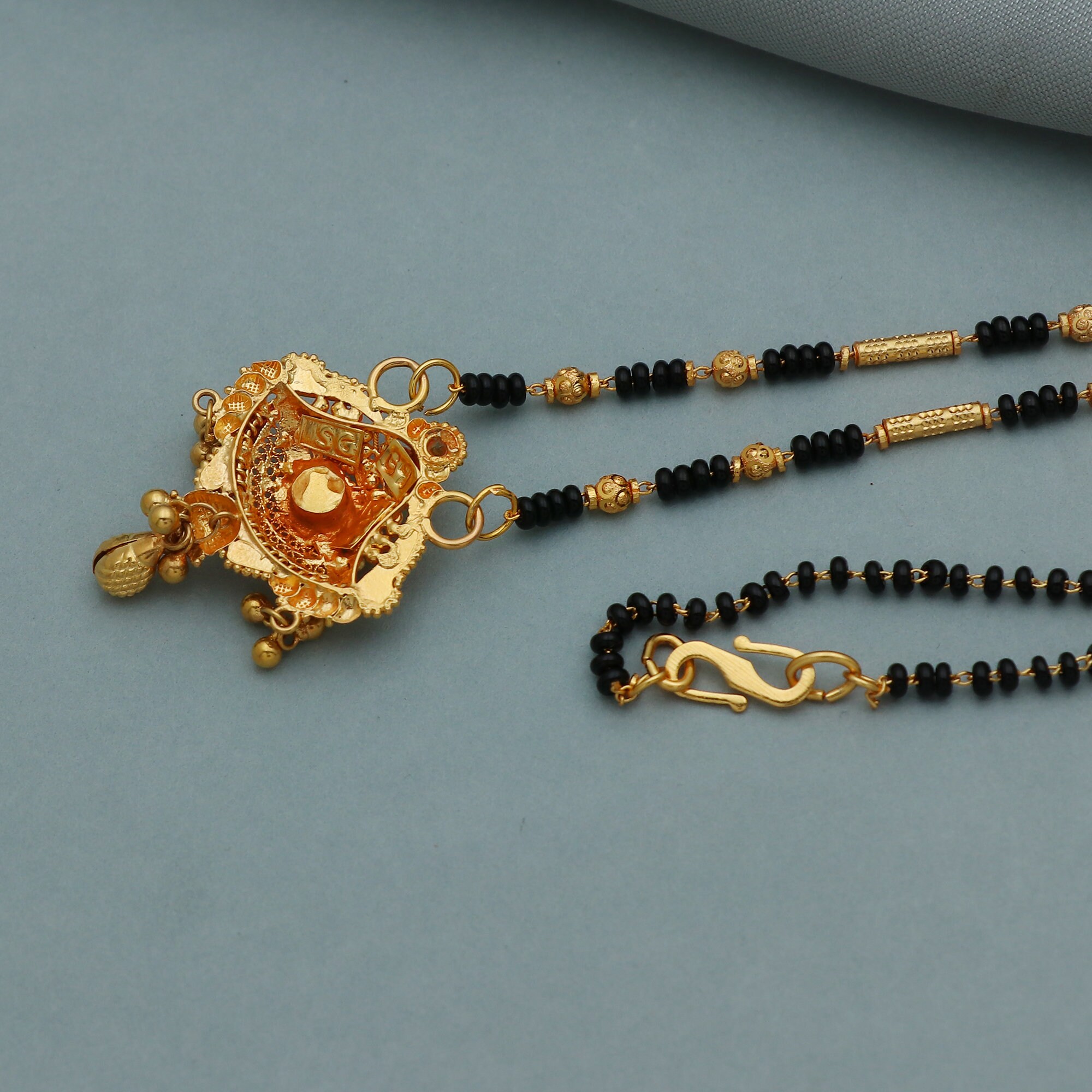 Gold mangalsutra price 20000 deals