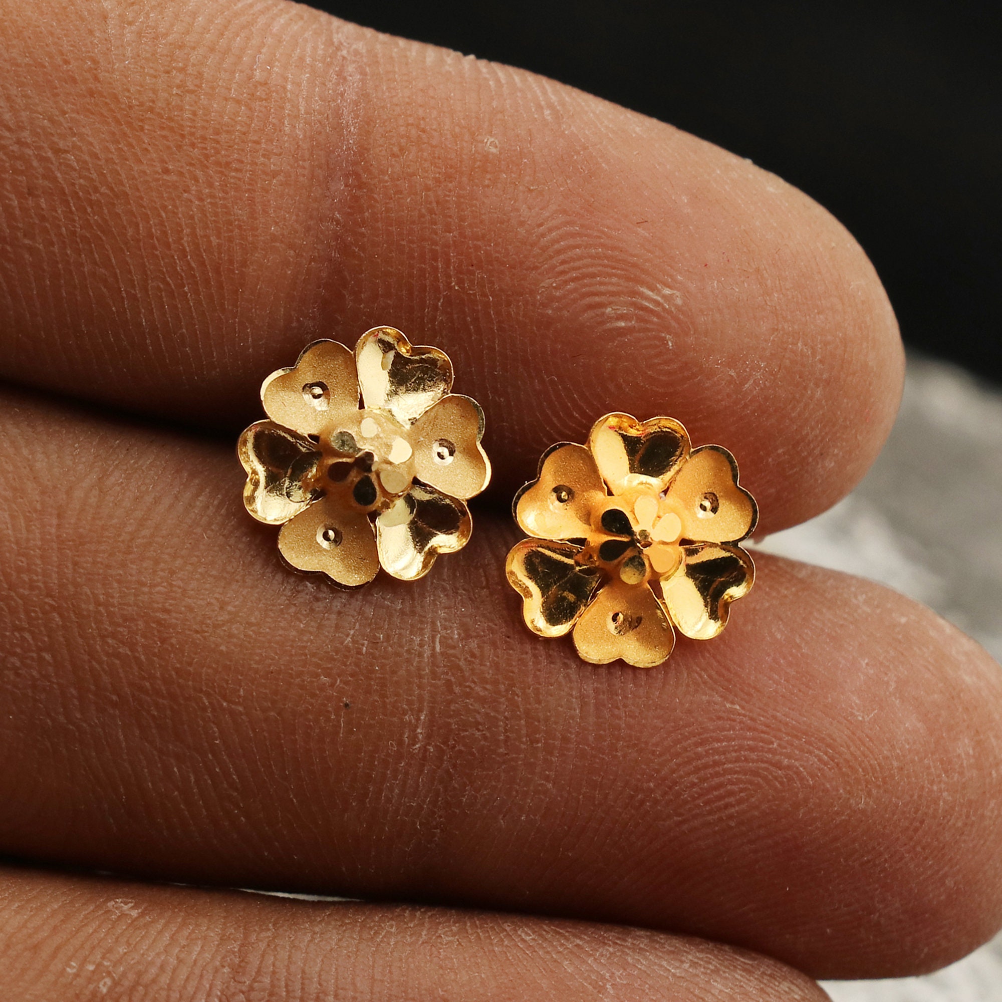 Gold flower earrings design clearance