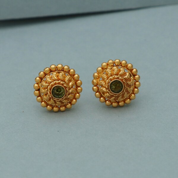 22k Gold Stud Indian Style Earrings, K3529