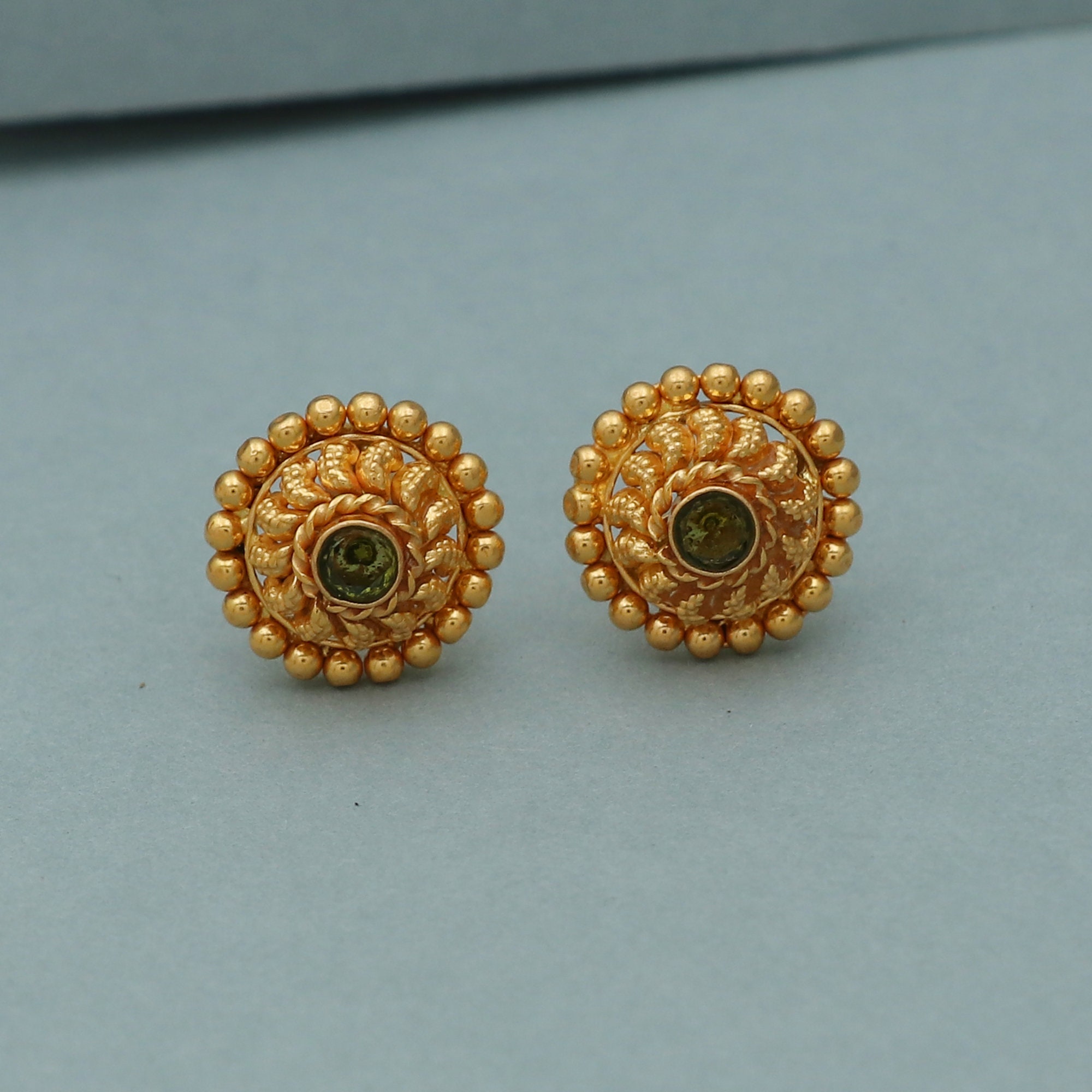ACCESSHER Indian Traditional Antique Gold Rajwadi Kundan Stud Earrings :  Amazon.in: Jewellery
