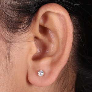Brincos de ouro 22k feitos à mão, com zircônia cúbica de 4 mm, pequenos brincos de ouro 22k para presente.