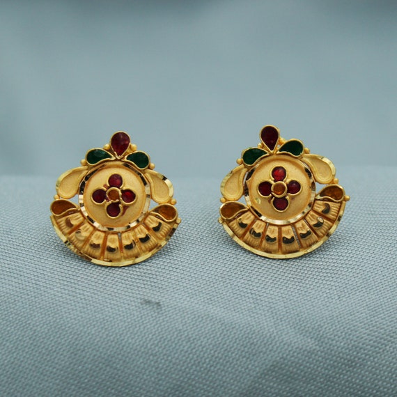 Stud gold earrings design || Gold tops design || Gold stud earrings designs  || Ear studs design || - YouTube
