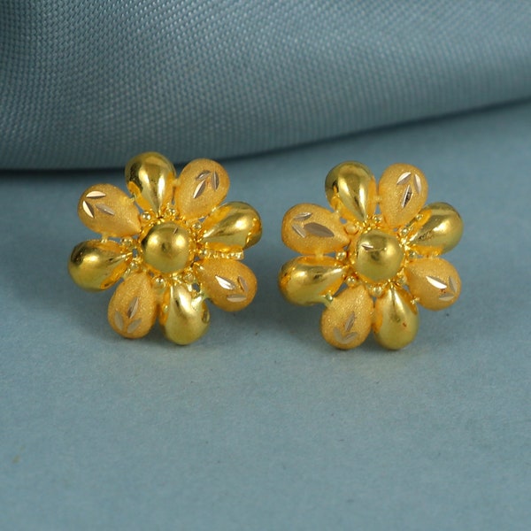 22k Gold Stud Indian Style Earrings Jewelry Women, Pure Gold Flower Design Handmade handcrafted asian gold jewellery