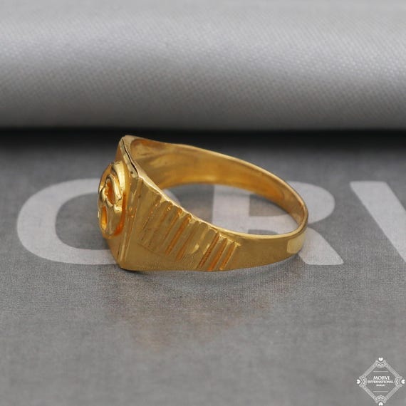 22k Yellow Gold Ring Size 7.75 US and All, Hand Carved Gold Ring
