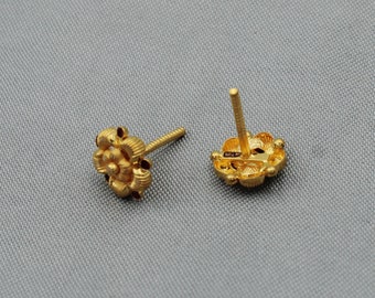 ゴールド花形スタッドイヤリング il_340x270.4146470004_ethu.jpg