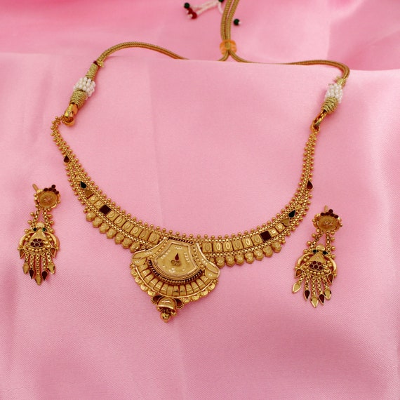 PE8603 Delicate Two Tone Gold Design Pendant Earrings Fancy Chain Set |  JewelSmart.in