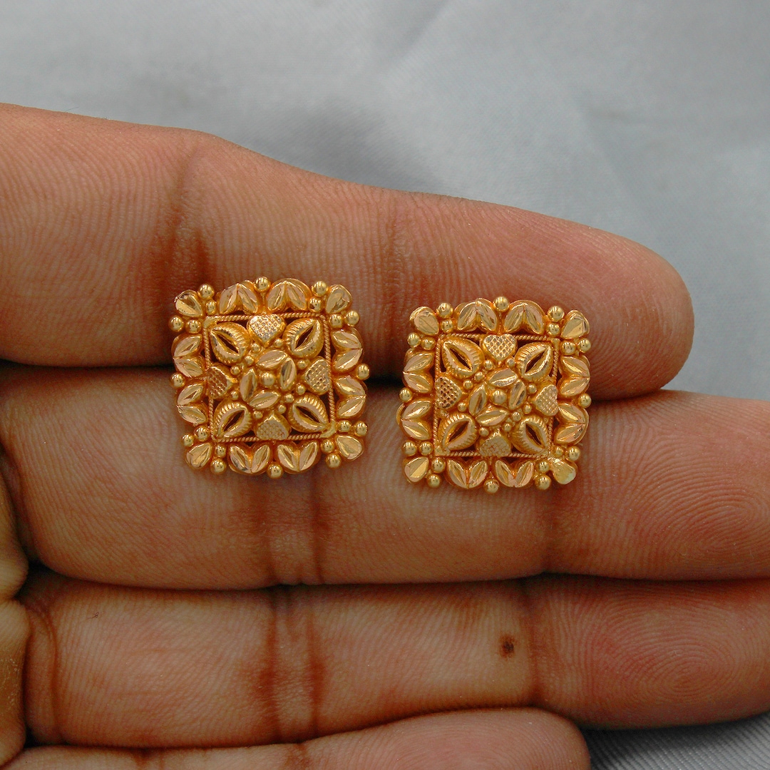 21K Gold Double C Stud Earrings – Hulberry