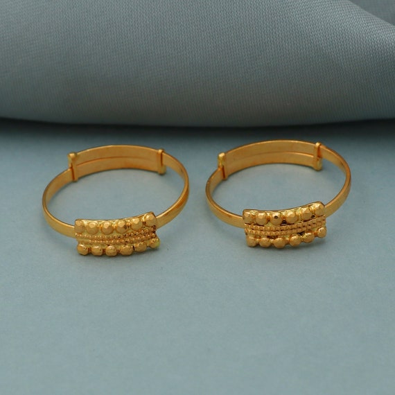 PAARI Gold toe rings for women antique gold adjustable (PE-104) :  Amazon.in: Fashion