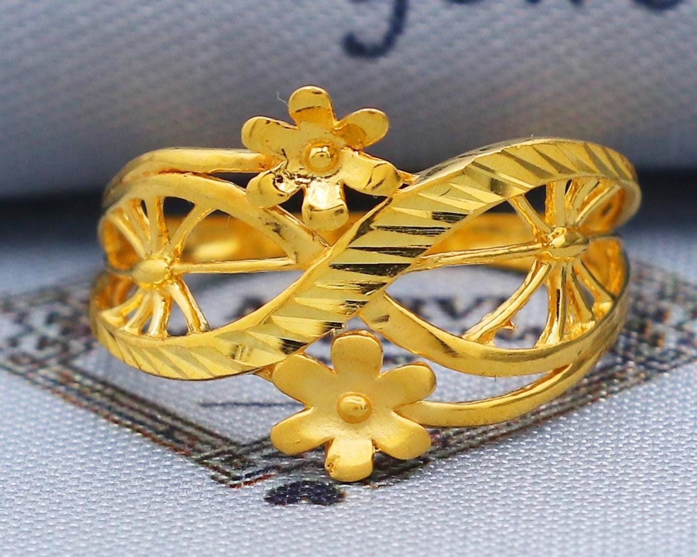 Fine 22k Yellow Gold Ring Size 6 7 8 and All Size, 22k Gold Flower