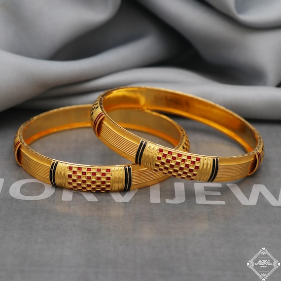 Gold two bangles design discount
