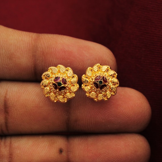 Delicate Small Stud Earrings with Beautiful Craftmanship