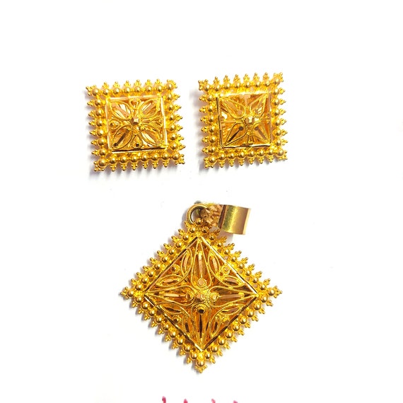 22k Yellow Gold Earrings Pendant Set Filigree Indian Yellow Gold